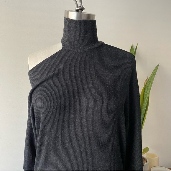 🇺🇸O24.34 ENZA COSTA Heather Rib Exposed Shoulder
Mock Midi Dress - Picture 5 of 9